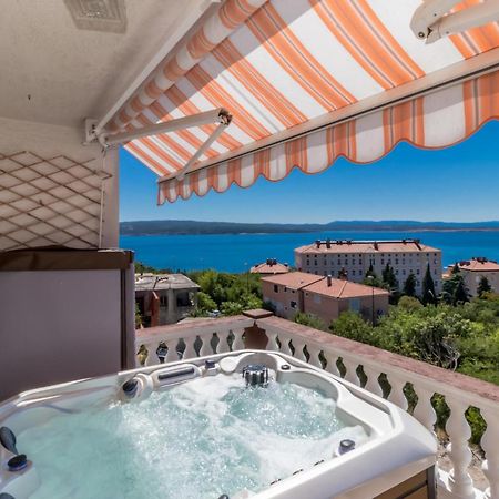 Beautiful Apartment In Crikvenica With Jacuzzi Екстер'єр фото